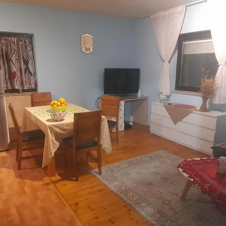 بيت للعطل Village Paradise